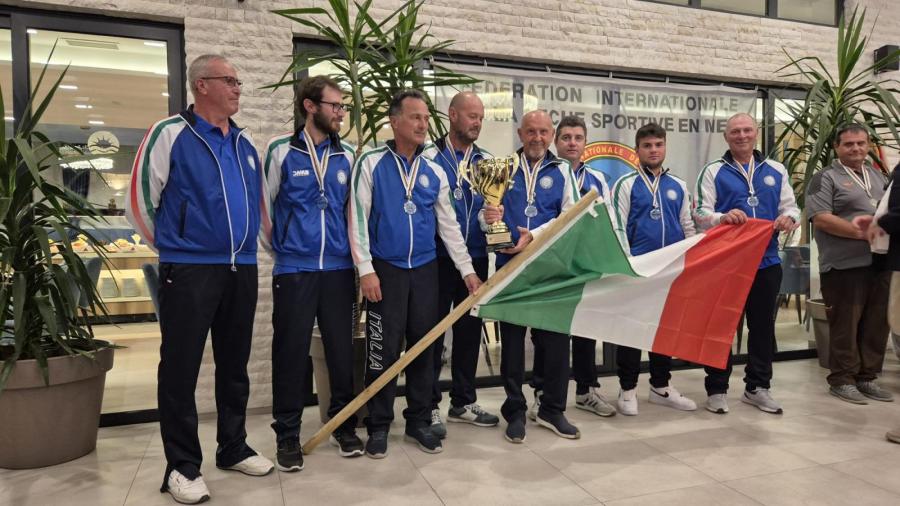 images/images/Pesca_Di_Superficie/canna_da_natante/2025/medium/italia_seniors_cannadanatante2025.jpg
