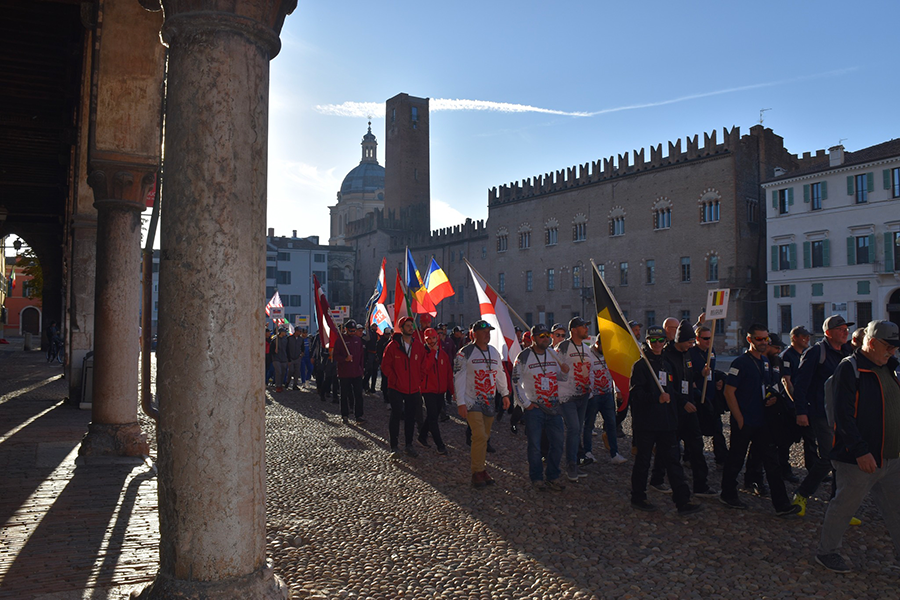 images/images/Pesca_Di_Superficie/street_fishing/mantova2023/medium/sfilata_nazioni026134831125223412_n.png