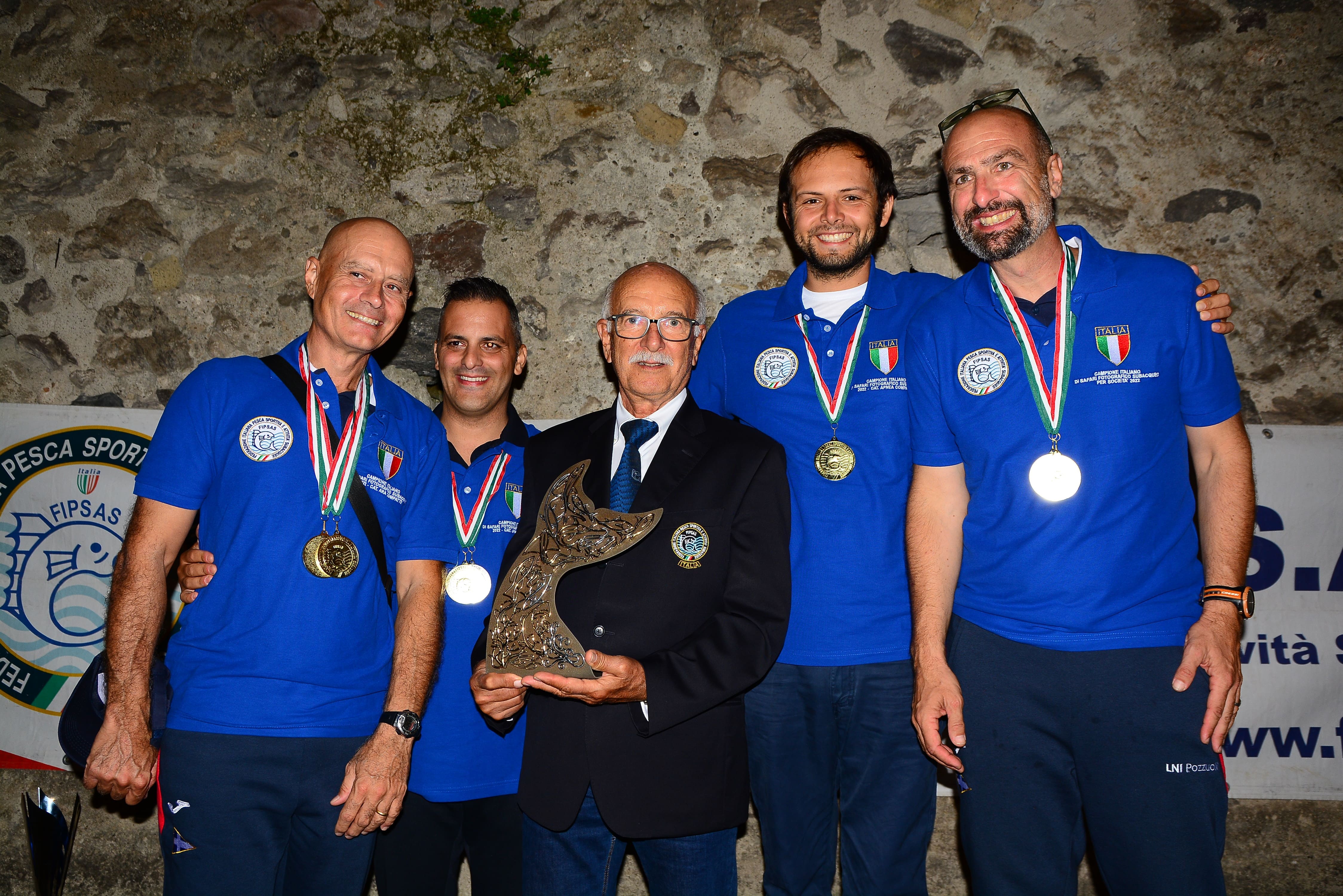 Foto con i Campioni Italiani di Safari Fotosub 2022 1