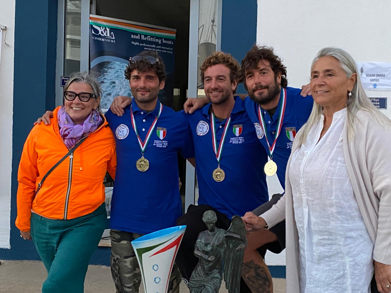 Foto con le figlie di Valerio Grassi