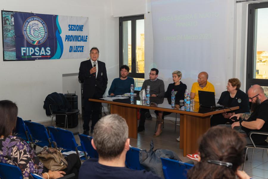 images/images/attivitasubacquee_nuotopinnato/Pesca_in_apnea/medium/Foto_convegno_Lecce_1-min.jpg