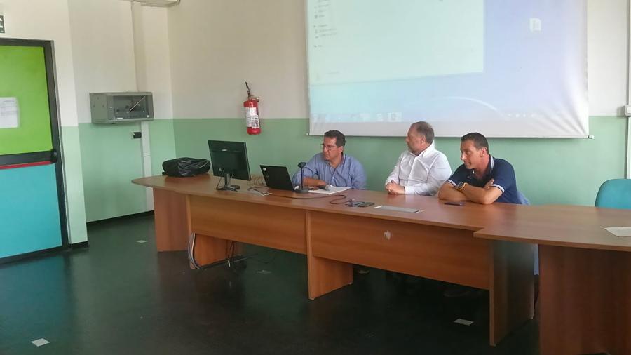 images/images/attivitasubacquee_nuotopinnato/apnea/medium/incontro_universita_catanzaro_x_il_sito.jpg