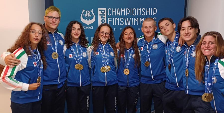 images/images/attivitasubacquee_nuotopinnato/nuoto_pinnato/medium/FOTO_NAZIONALE_NUOTO_PINNATO_CON_LE_MEDAGLIE_27_SETTEMBRE_2024.jpg
