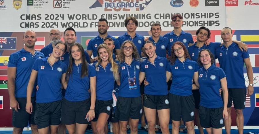 images/images/attivitasubacquee_nuotopinnato/nuoto_pinnato/medium/Foto_Nazionale_Assoluto_NP_Indoor_Mondiale_Belgrado.jpg