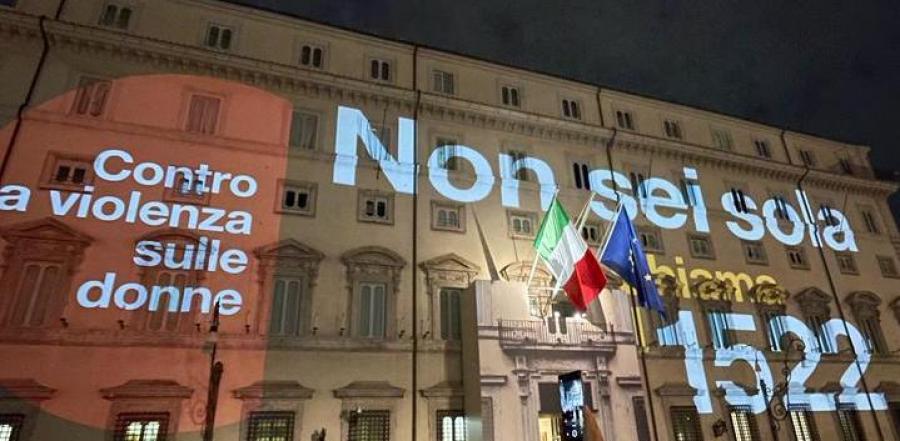 images/images/attivitasubacquee_nuotopinnato/nuoto_pinnato/medium/Foto_Palazzo_Chigi_illuminato.jpg