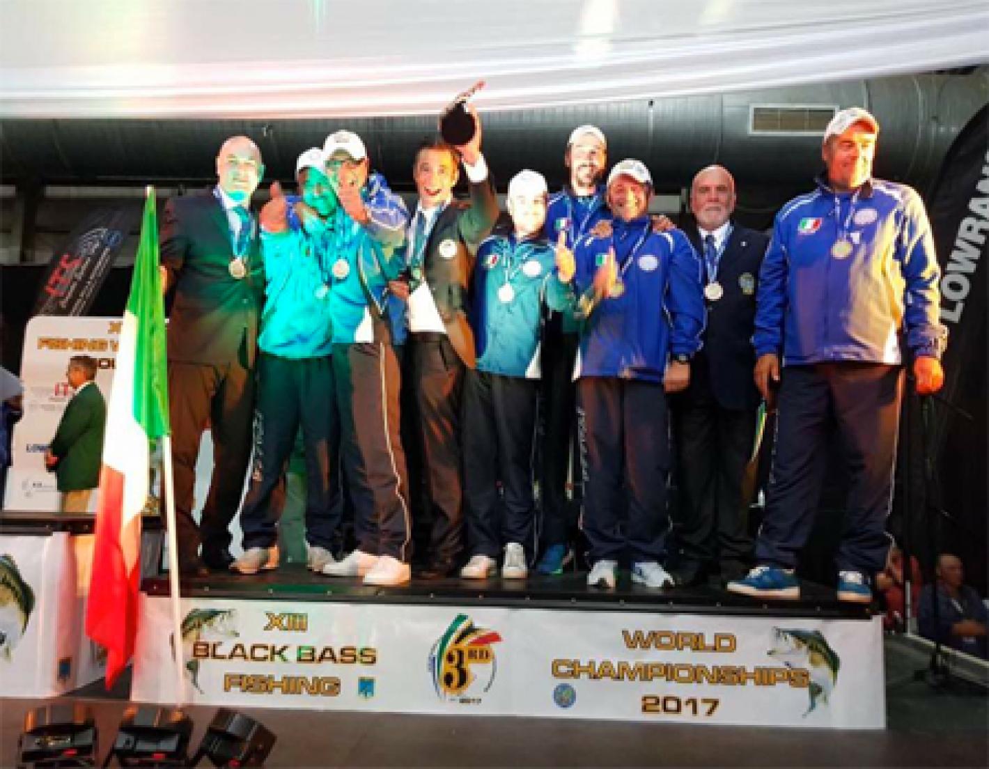 images/img/acque_interne/medium/podio_squadre_bb2017.jpg